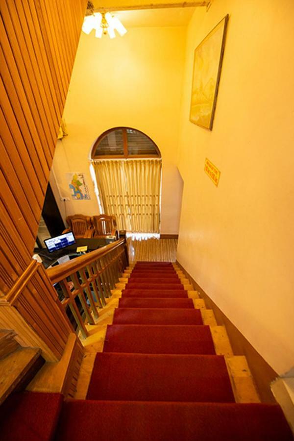 Yangon Urban Hotel Exterior foto